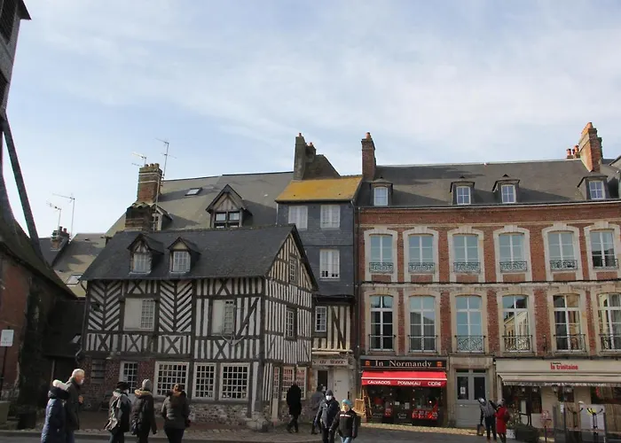 Апартаменты Julianne Place Sainte Catherine Онфлёр